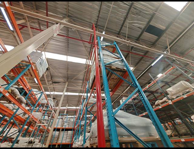 6,490M² WAREHOUSE FOR SALE IN CITY DEEP